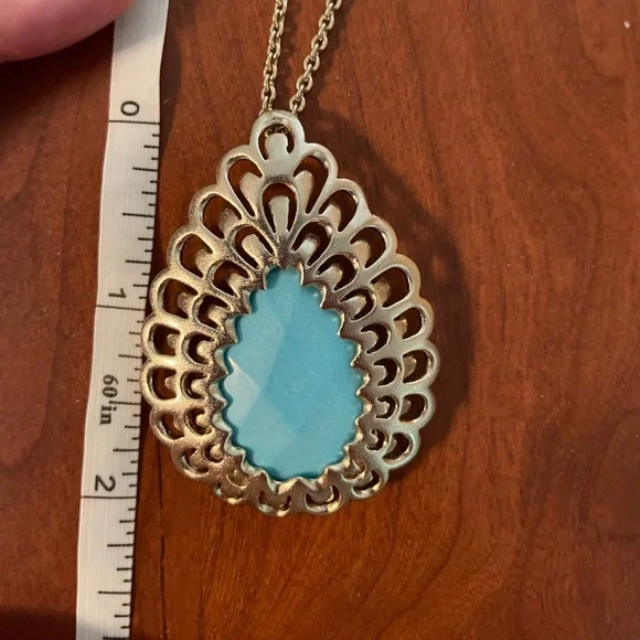Kendra Scott Gold and Blue Pendant Necklace - Picture 5 of 5